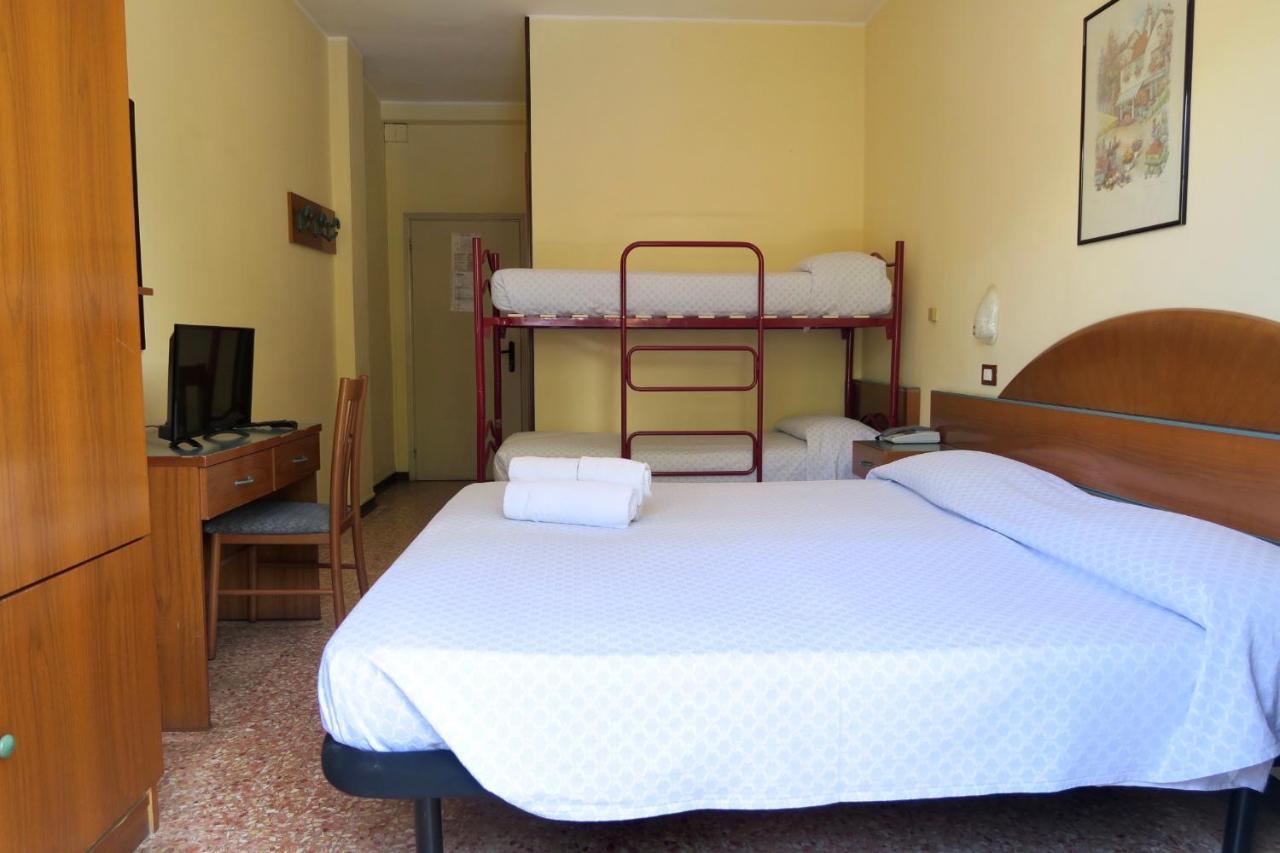 Hotel Lorenz Caorle Extérieur photo