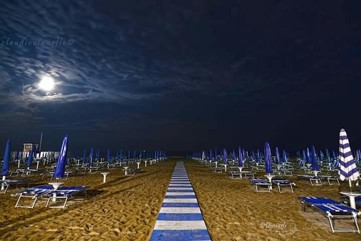 Hotel Lorenz Caorle Extérieur photo